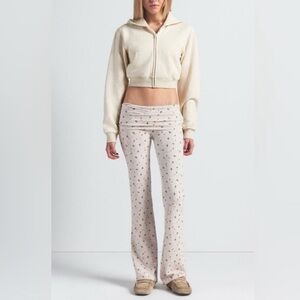 Skims holly fold over pants